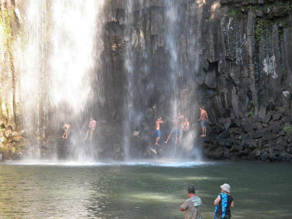 查姆胡观光园和小屋 Lake Eacham 外观 照片