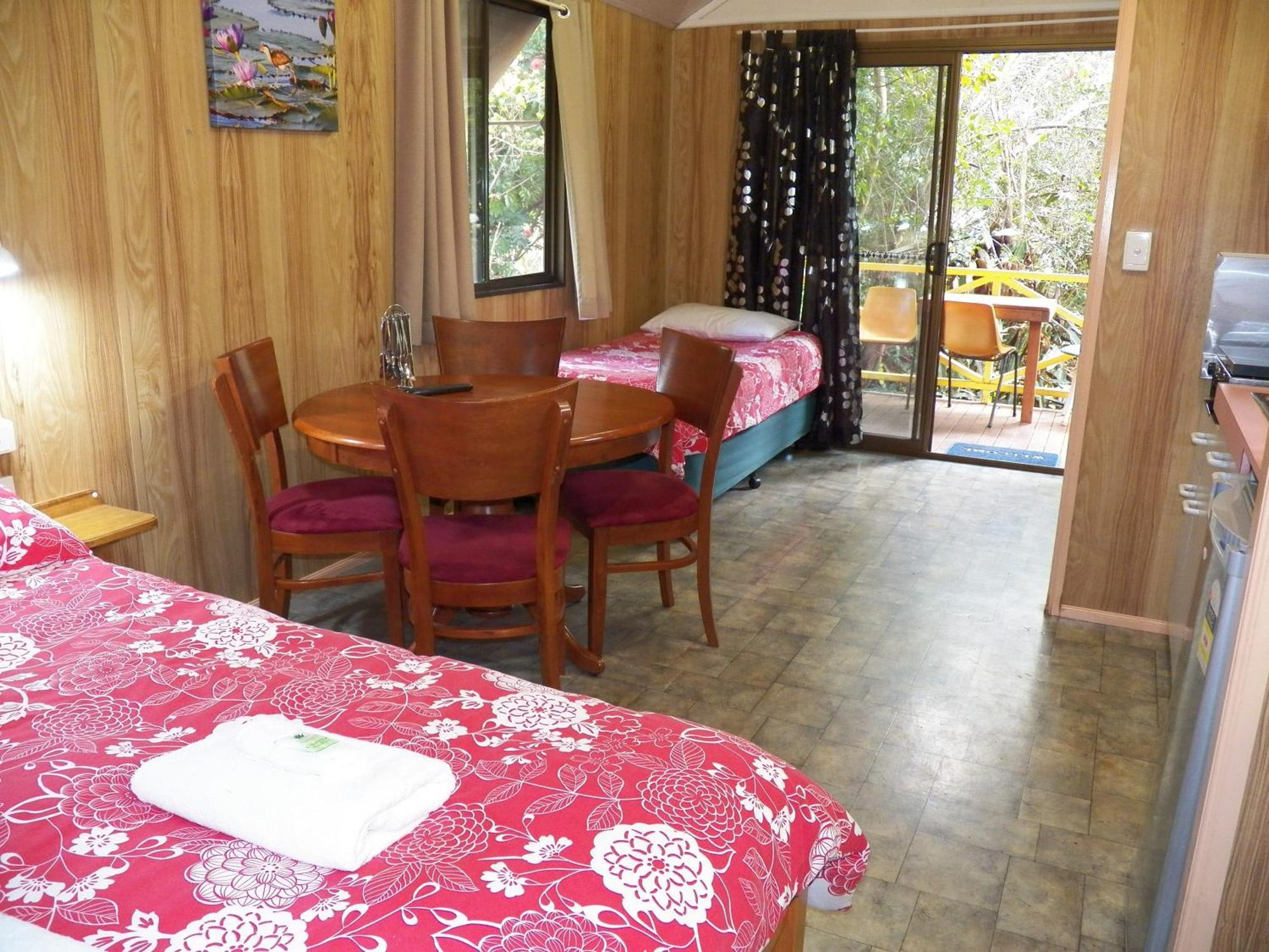 查姆胡观光园和小屋 Lake Eacham 客房 照片
