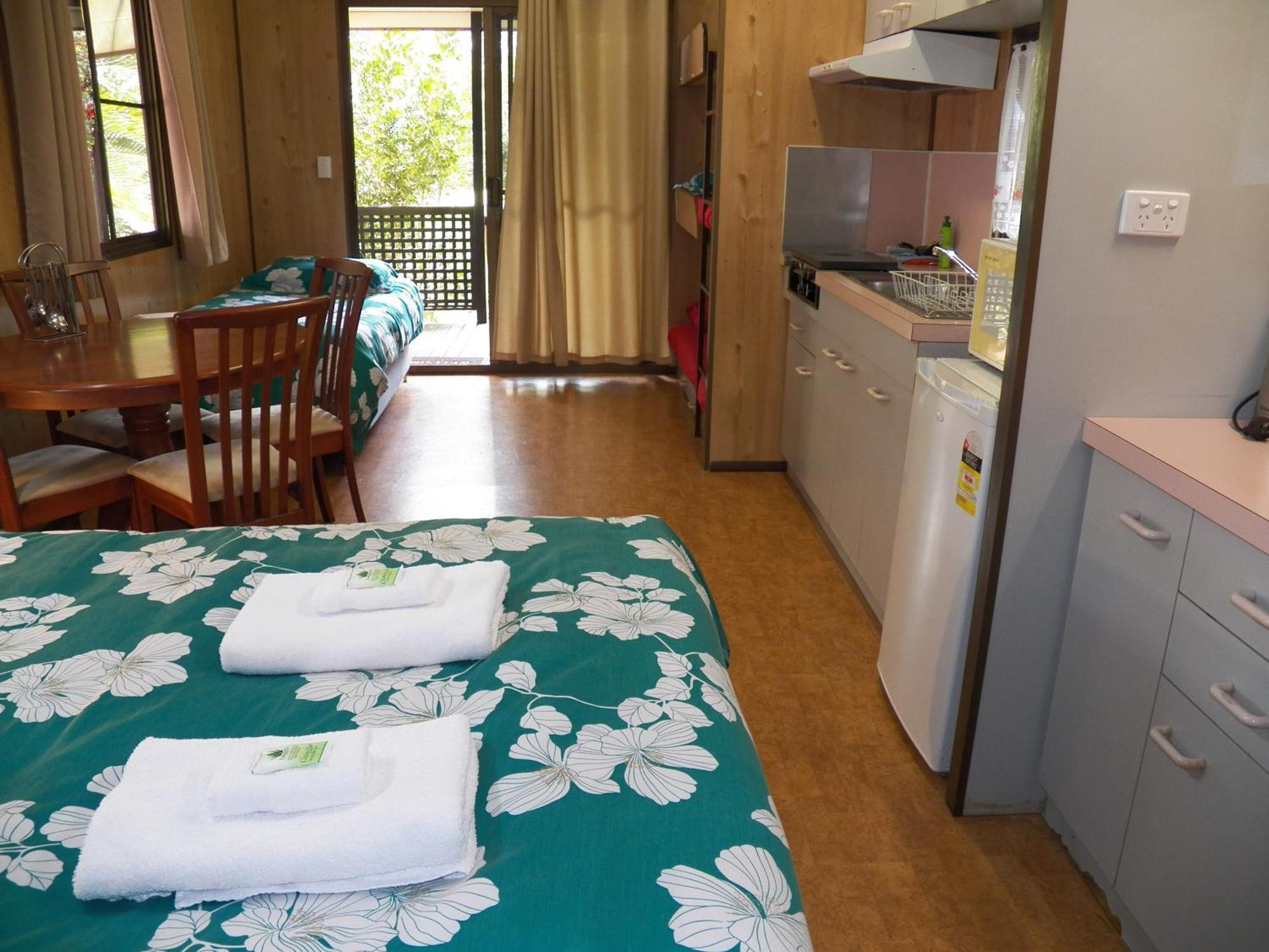 查姆胡观光园和小屋 Lake Eacham 客房 照片