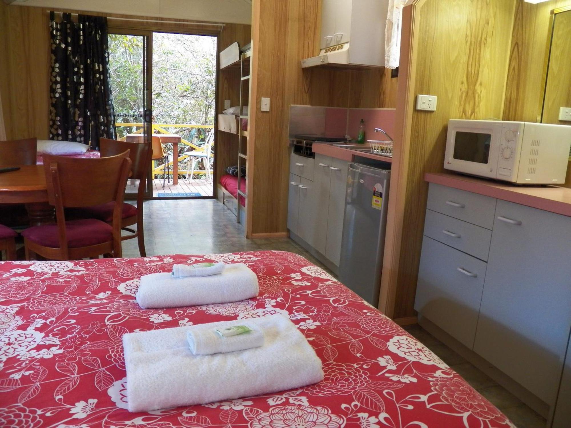 查姆胡观光园和小屋 Lake Eacham 客房 照片